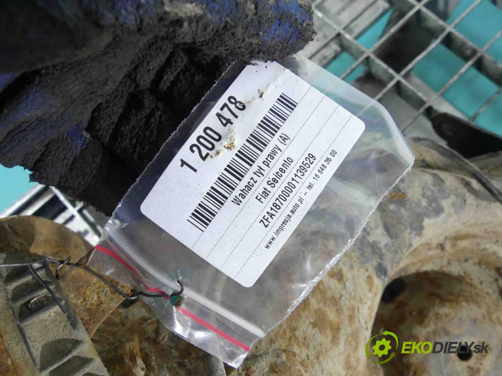 Renault Safrane II 2,5.0 20v 163 HP manual 120 kW 2435 cm3 5- náboj pravé  (Náboje)