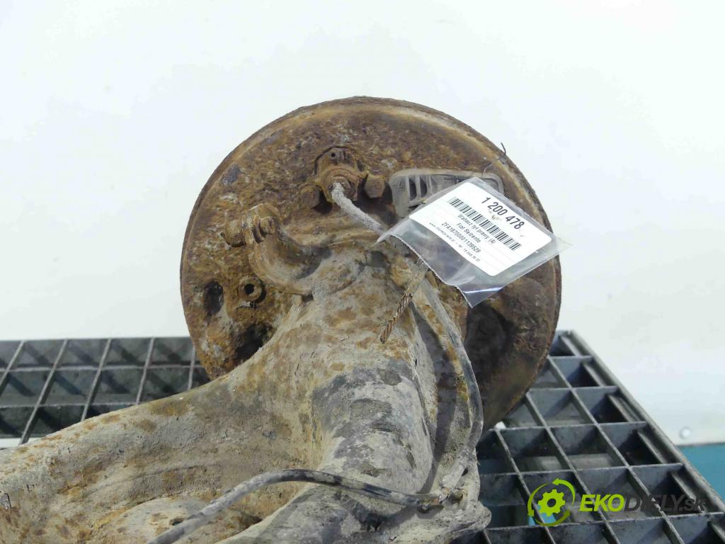 Renault Safrane II 2,5.0 20v 163 HP manual 120 kW 2435 cm3 5- náboj pravé  (Náboje)