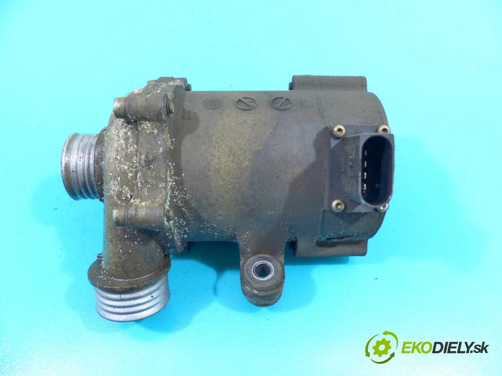 Bmw 3 F30 2011-2018 2.0 16v 184 hp automatic 135 kW 1997 cm3 4- čerpadlo vody (Vodní pumpy)