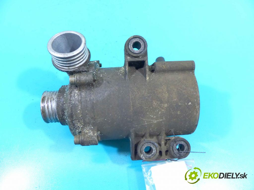 Bmw 3 F30 2011-2018 2.0 16v 184 hp automatic 135 kW 1997 cm3 4- čerpadlo vody (Vodní pumpy)