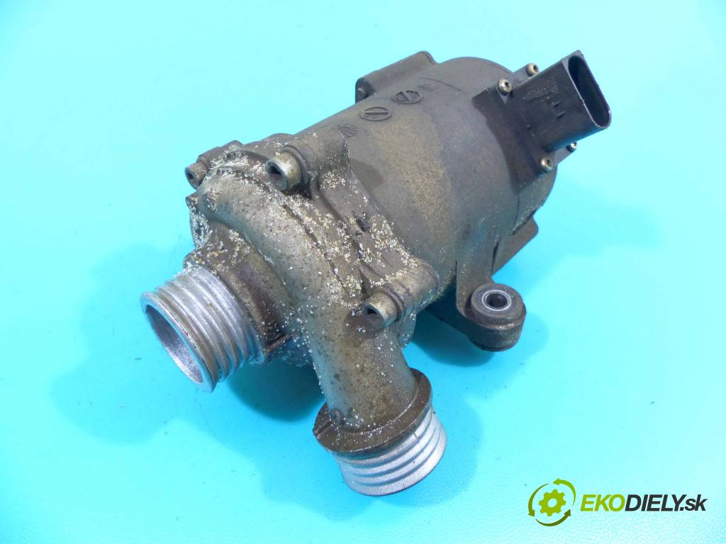 Bmw 3 F30  2011-2018 2.0 16v 184 hp automatic 135 kW 1997 cm3 4- čerpadlo vody  (Vodní pumpy)