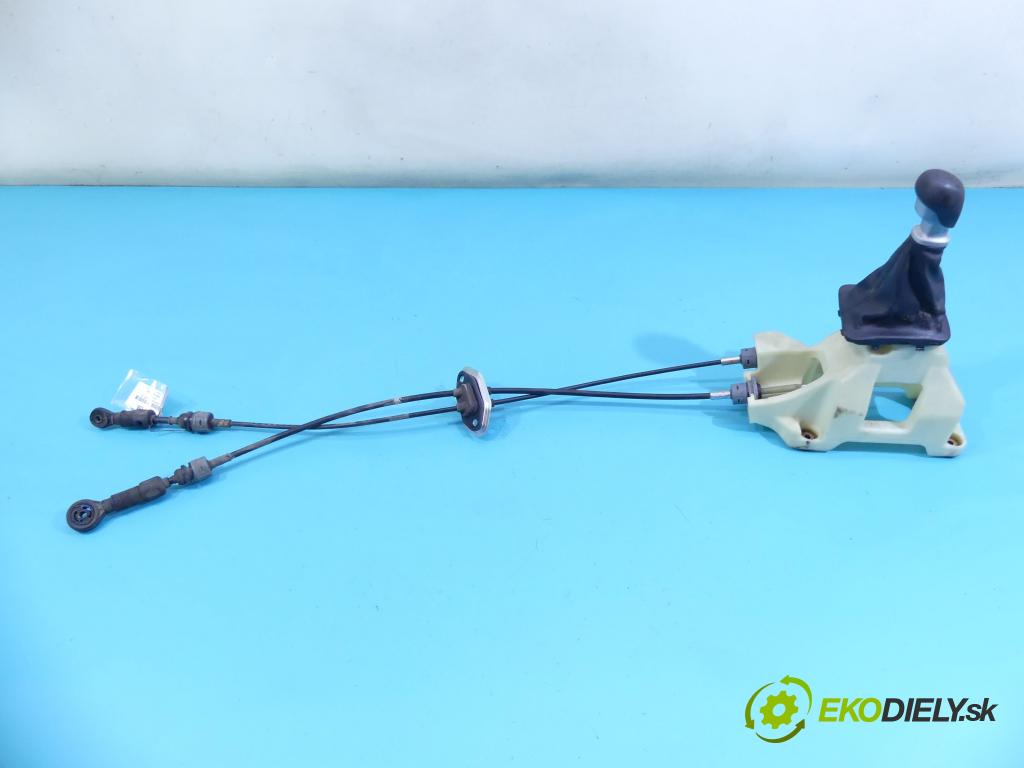 Kia Venga 1.4 16v 90 HP manual 66,2 kW 1396 cm3 5- Páka: Změny: stupeň,rýchlosť  (Rýchlostné páky / kulisy)