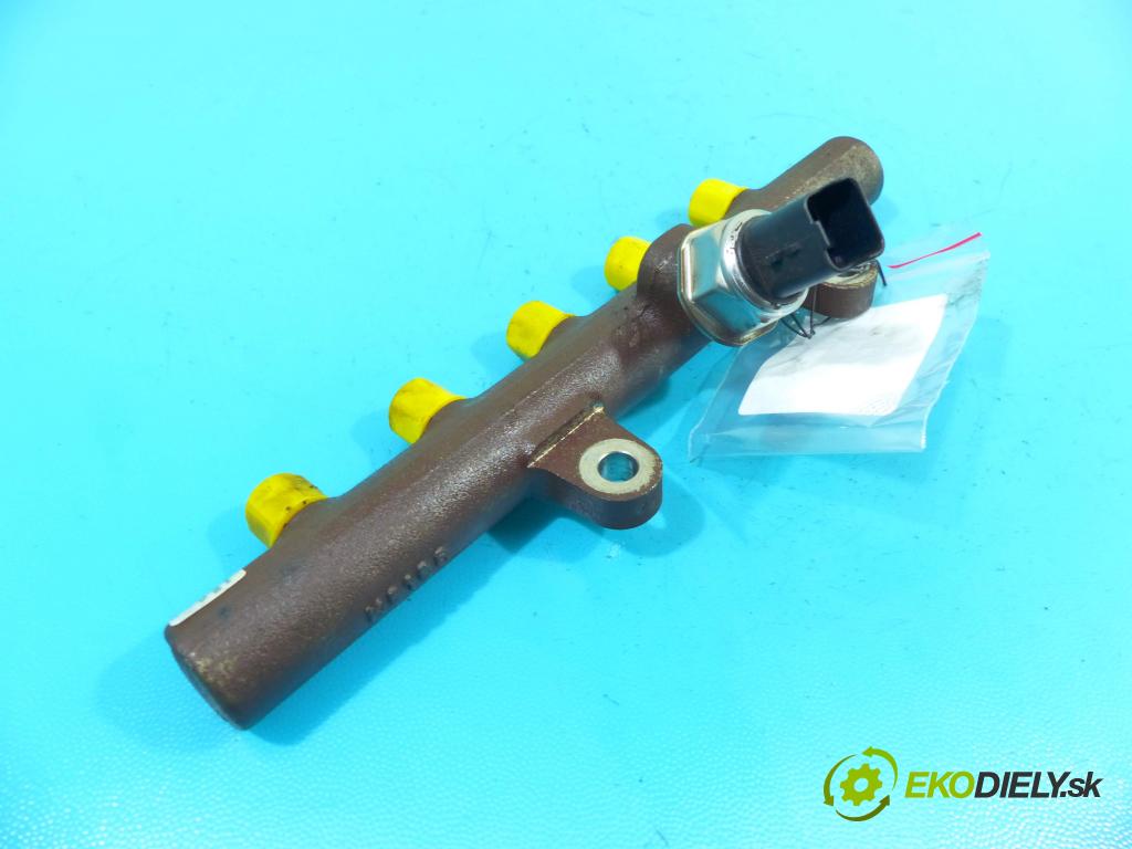 Dacia Duster I 2010-2018 1.5 dci 90 HP manual 66 kW 1461 cm3 5- lišta vstrekovacia 55PP14-01 (Vstrekovacie lišty)