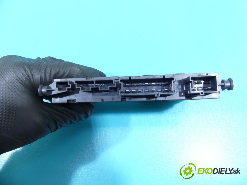 Lancia Thema II 2011-2014 3.0 CRD 239KM automatic 176 kW 2987 cm3 4- modul riadiaca jednotka 2841345203300 (Ostatné)