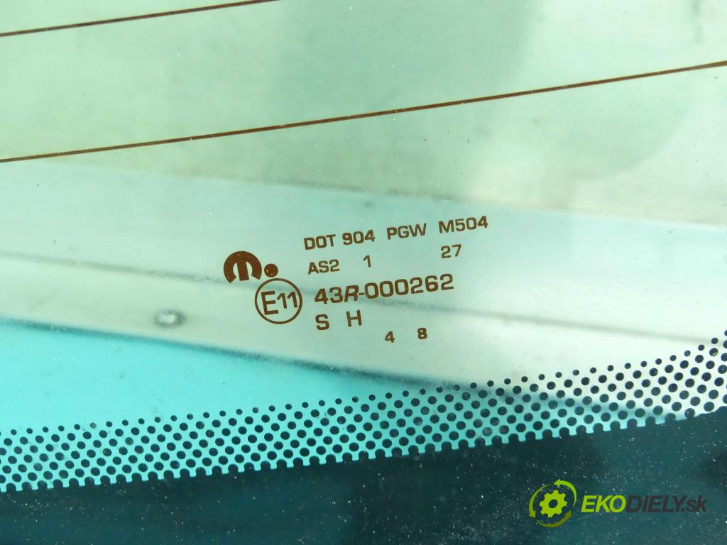 Lancia Thema II 2011-2014 3.0 CRD 239KM automatic 176 kW 2987 cm3 4- sklo zadní  (Okna zadní)