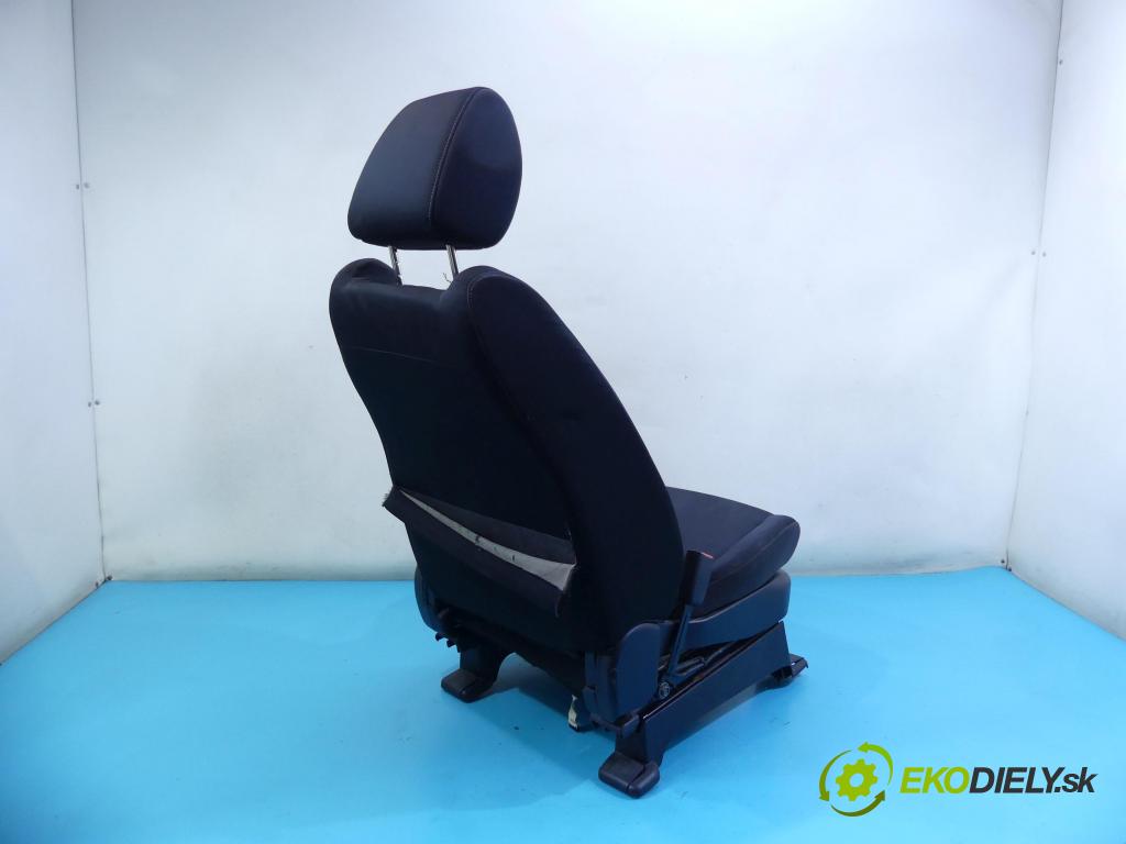 Mazda CX-9 2006-2015 3.7 V6 277KM: automatic 204 kW 3726 cm3 5- Sedačka ľavý  (Sedačky, sedadlá)