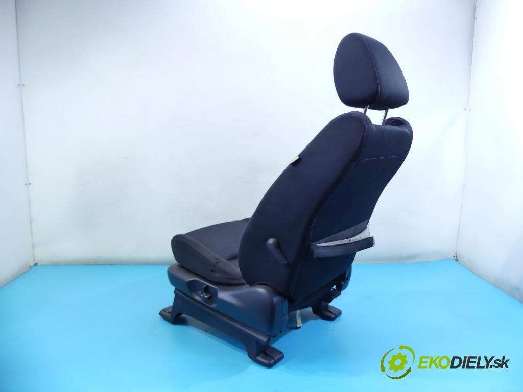 Mazda CX-9 2006-2015 3.7 V6 277KM: automatic 204 kW 3726 cm3 5- Sedačka ľavý  (Sedačky, sedadlá)