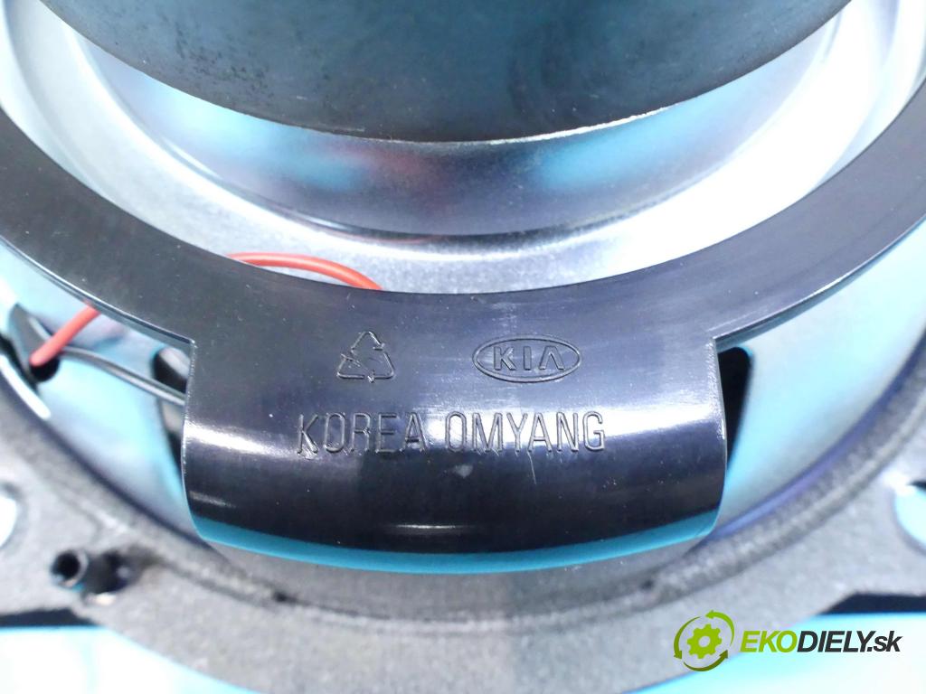 Hyundai I40 1.7 crdi 116 HP manual 85 kW 1685 cm3 5- Subwoofer: 96380-3Z050 (Audio zariadenia)