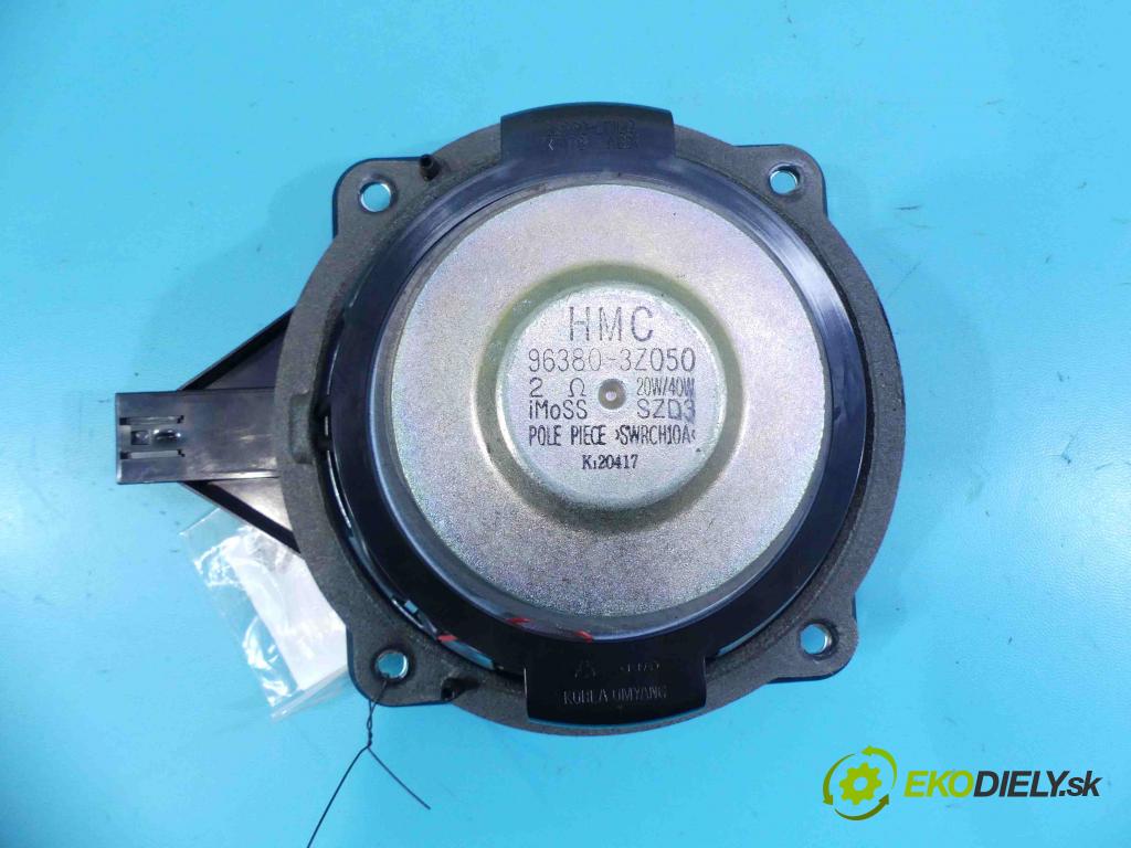 Hyundai I40 1.7 crdi 116 HP manual 85 kW 1685 cm3 5- Subwoofer: 96380-3Z050 (Audio zariadenia)