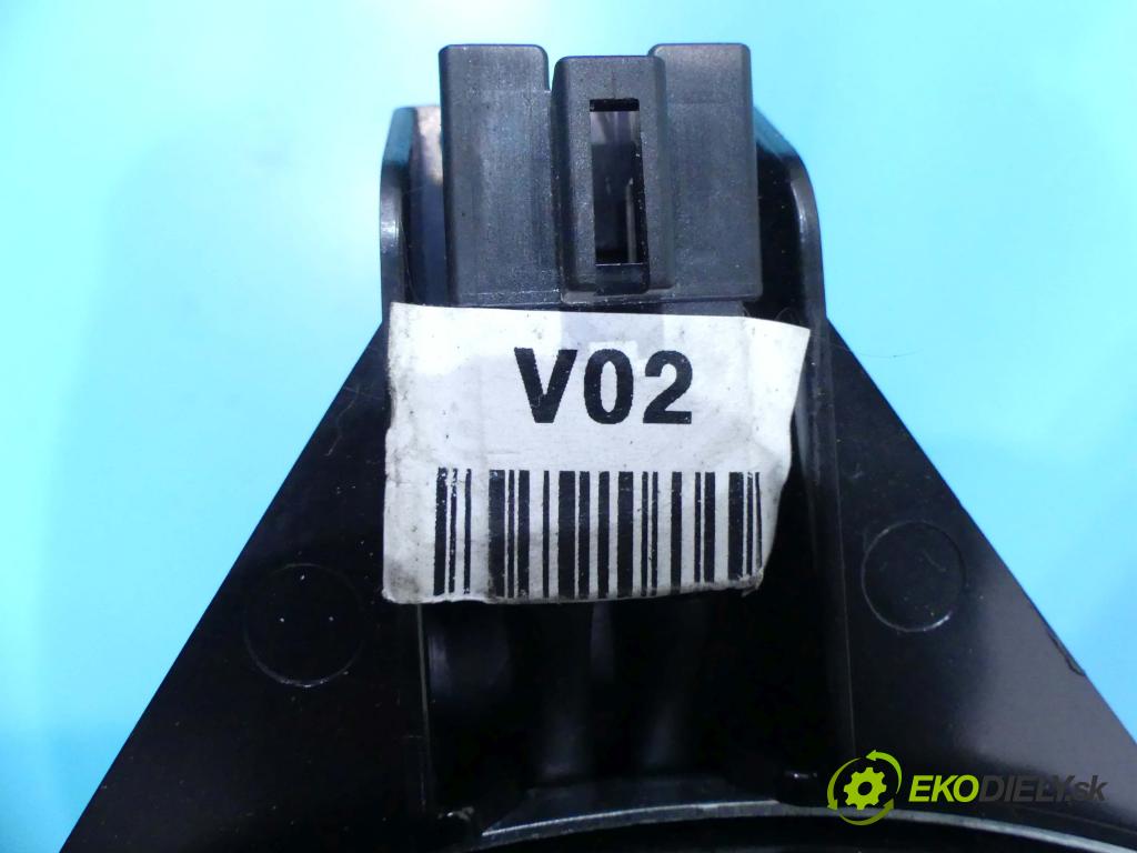 Hyundai I40 1.7 crdi 116 HP manual 85 kW 1685 cm3 5- Subwoofer: 96380-3Z050 (Audio zariadenia)