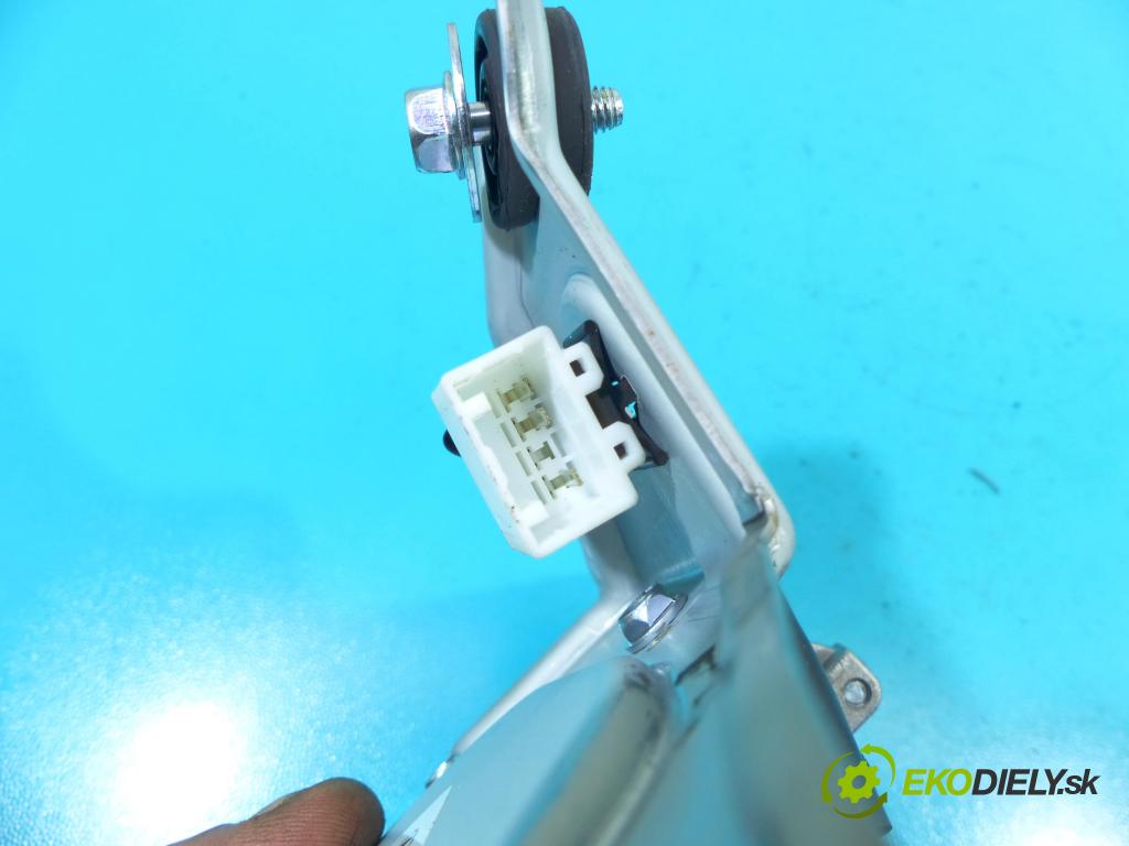 Hyundai I40 1.7 crdi 116 HP manual 85 kW 1685 cm3 5- motor stieračov zadné 98700-3Z000