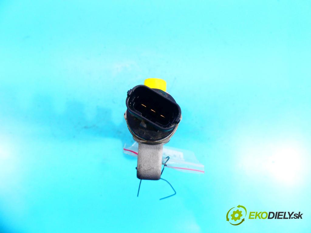 Hyundai I40 1.7 crdi 116 HP manual 85 kW 1685 cm3 5- lišta vstrekovacia 0445214181 (Vstrekovacie lišty)