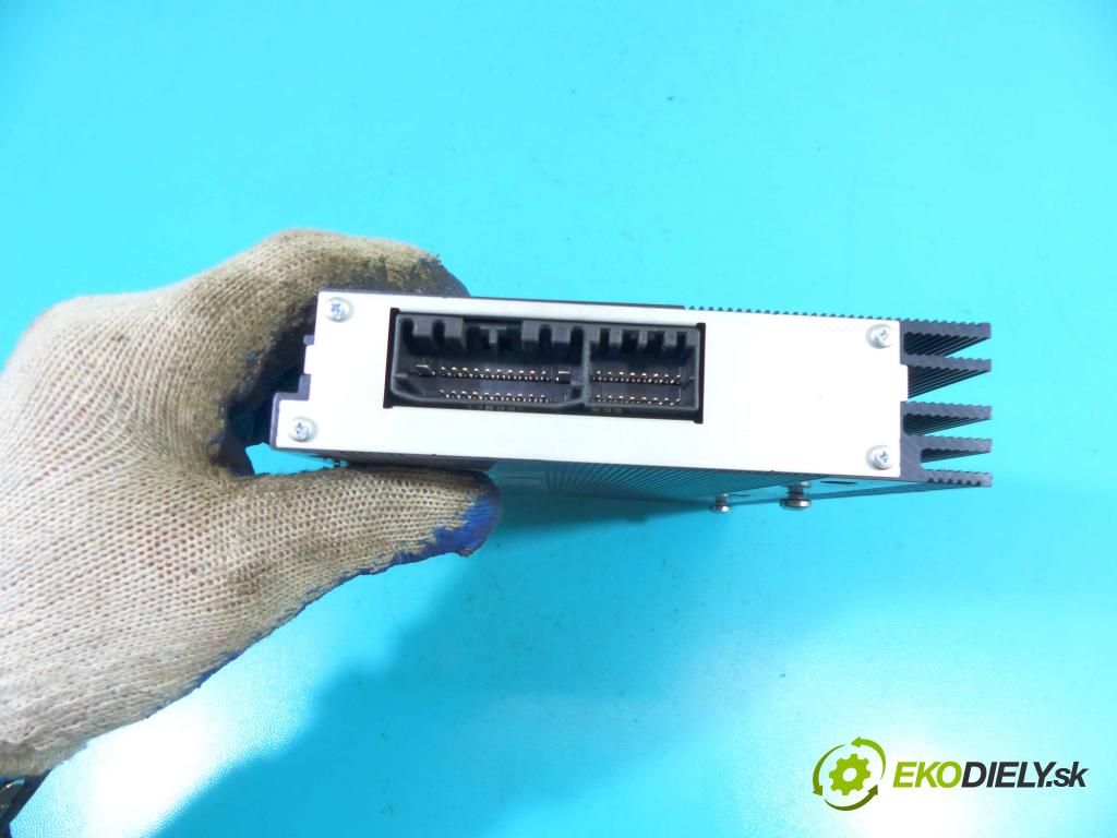 Lancia Thema II 2011-2014 3.0 CRD 239KM automatic 176 kW 2987 cm3 4- Zesilovač: 05064982AJ (Zosilňovače)