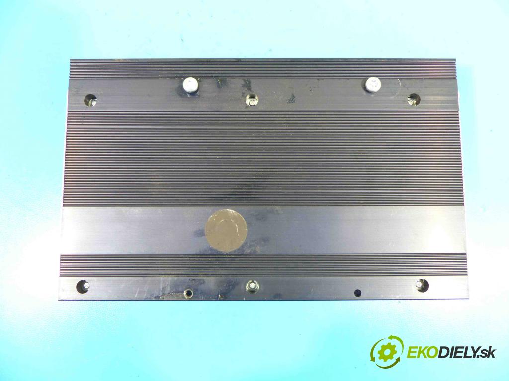 Lancia Thema II 2011-2014 3.0 CRD 239KM automatic 176 kW 2987 cm3 4- Zesilovač: 05064982AJ (Zosilňovače)