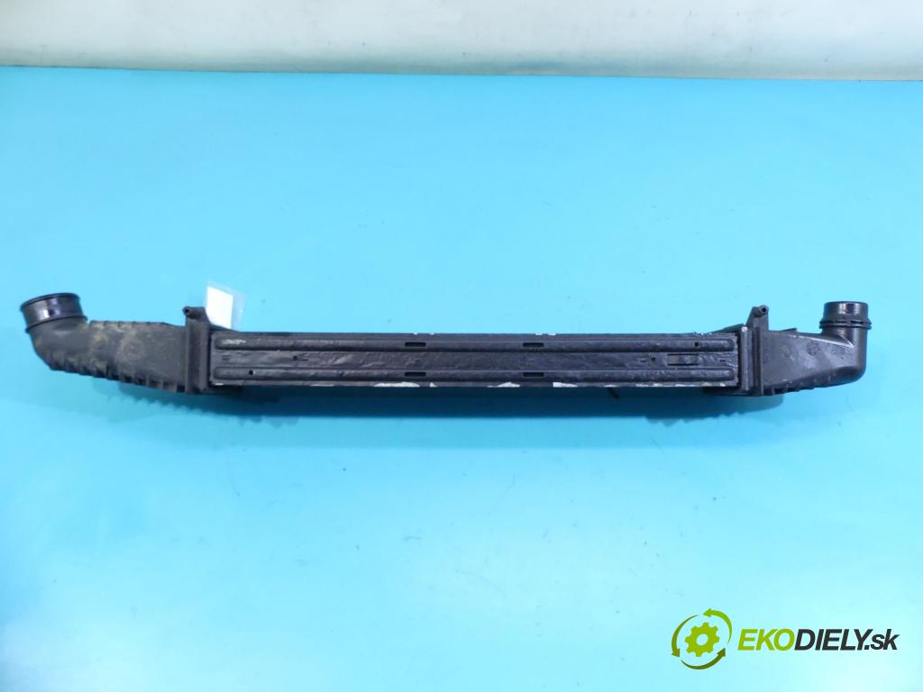 Lancia Thema II 2011-2014 3.0 CRD 239KM automatic 176 kW 2987 cm3 4- Intercooler  (Chladiče nasávaného vzduchu (intercoolery))