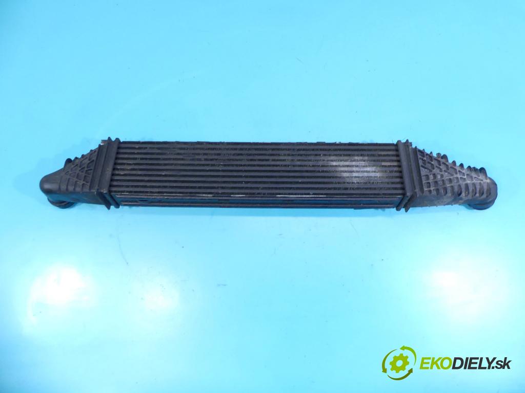 Lancia Thema II 2011-2014 3.0 CRD 239KM automatic 176 kW 2987 cm3 4- Intercooler  (Chladiče nasávaného vzduchu (intercoolery))