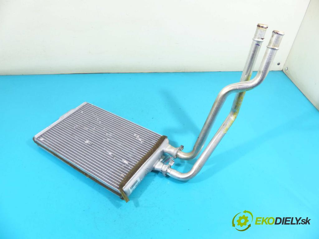 Lancia Thema II 2011-2014 3.0 CRD 239KM automatic 176 kW 2987 cm3 4- radiator S8041001 (Radiátory kúrenia)