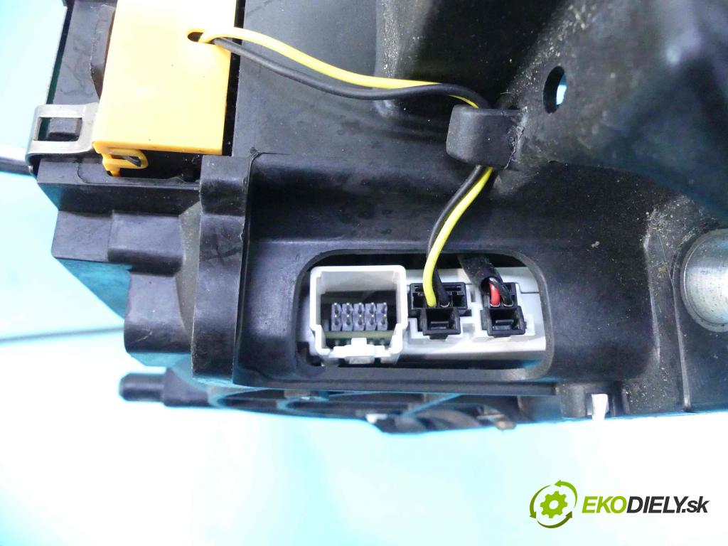 Lancia Thema II 2011-2014 3.0 CRD 239KM automatic 176 kW 2987 cm3 4- Páka: Změny: stupeň,rýchlosť 04779653AC (Rýchlostné páky / kulisy)