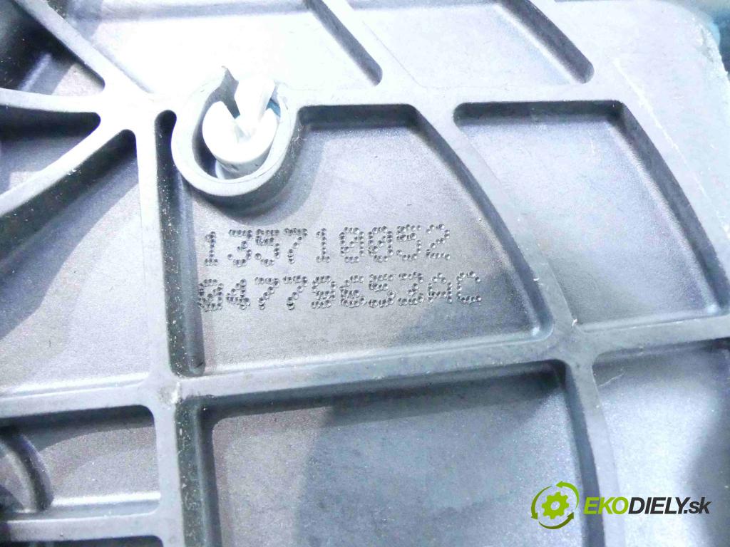 Lancia Thema II 2011-2014 3.0 CRD 239KM automatic 176 kW 2987 cm3 4- Páka: Změny: stupeň,rýchlosť 04779653AC (Rýchlostné páky / kulisy)