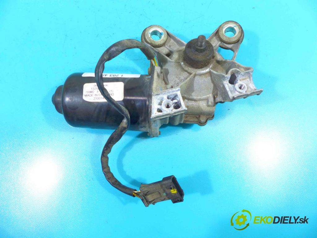 Opel Signum 2.2 dti 125 HP manual 92 kW 2171 cm3 5- motor stieračov predné 09185806