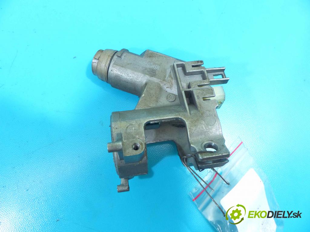 Seat Inca 1.9 sdi 64 HP manual 47 kW 1896 cm3 5- Spínačka  (Spínacie skrinky a kľúče)