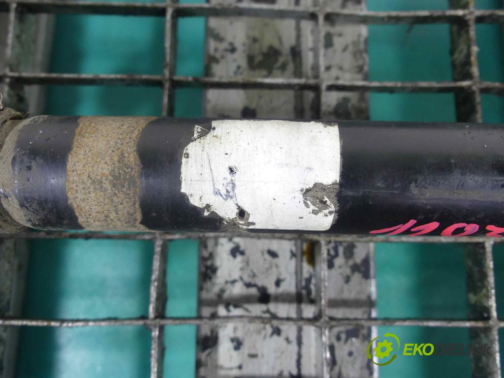 Audi A8 D3 2002-2009 3.7 V8 280KM: automatic 206 kW 3697 cm3 4- poloos ľavé  (Poloosy)