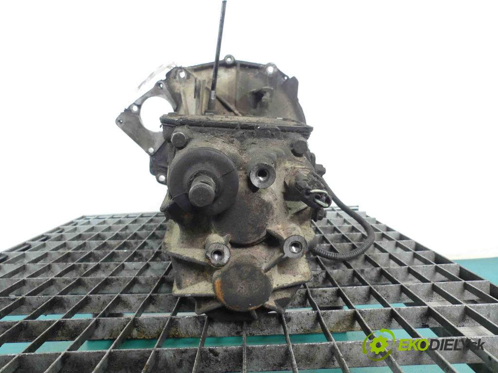 Fiat Cinquecento 0.7b 30KM manual 22 kW 704 cm3 3- prevodovka stupeň,rýchlosť manual