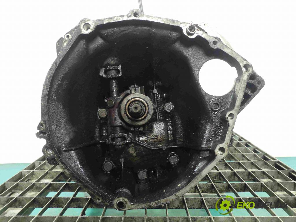 Fiat Cinquecento 0.7b 30KM manual 22 kW 704 cm3 3- prevodovka stupeň,rýchlosť manual
