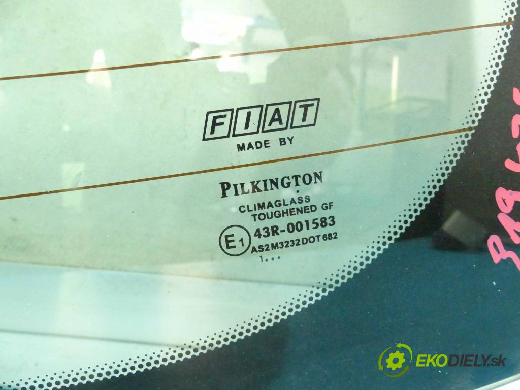 Fiat Stilo 1.2 16v 80 hp manual 59 kW 1242 cm3 3- sklo zadní  (Okna zadní)