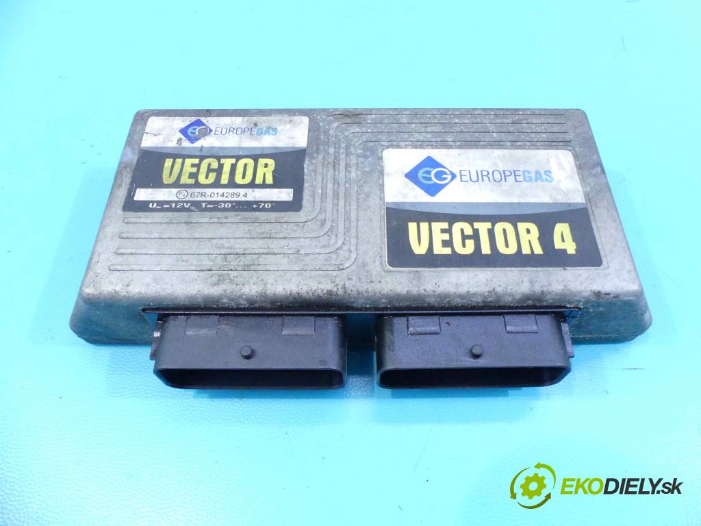 Vw Passat B5 1995-2005 2.0 20v 131 HP manual 96 kW 1984 cm3 5- modul riadiaca jednotka  (Ostatné)