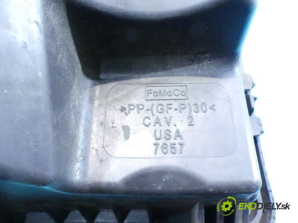 Mazda CX-9 2006-2015 3.7 V6 277KM automatic 204 kW 3726 cm3 5- obal filtra vzduchu  (Kryty filtrů)