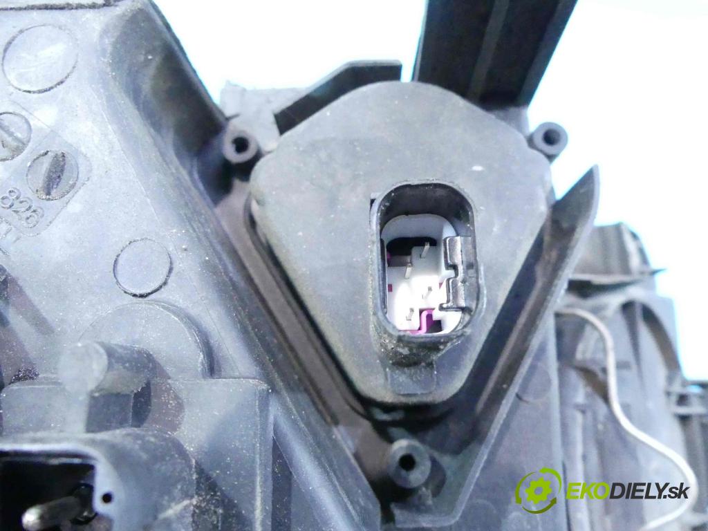 Bmw X3 E83 2003-2010 2.0d 150 HP manual 110 kW 1995 cm3 5- Reflektor: pravý  (Pravé)