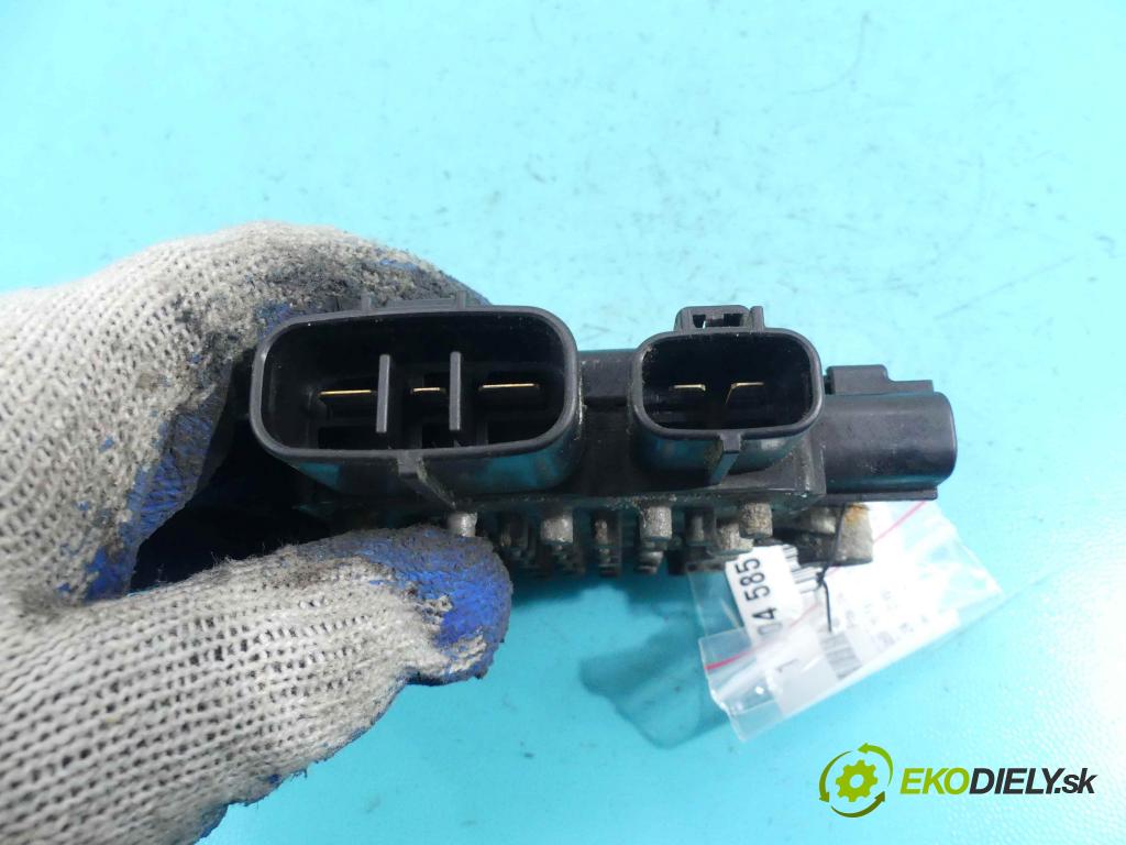 Infiniti FX II 2008-2017 3.0 D V6 238HP automatic 175 kW 2993 cm3 5- Relé:  (Relé)