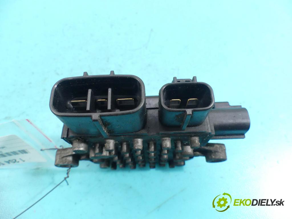 Infiniti FX II 2008-2017 3.0 D V6 238HP automatic 175 kW 2993 cm3 5- Relé:  (Relé)