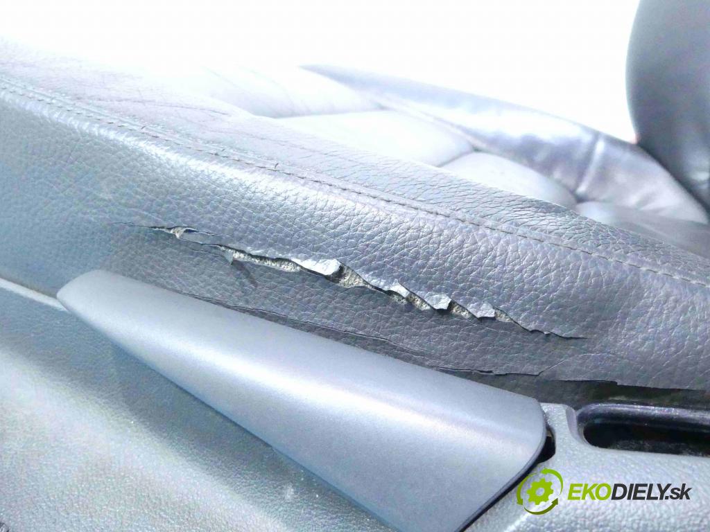 Vw Touareg I 2002-2010 2.5 tdi 174 HP manual 128 kW 2461 cm3 5- Sedačka ľavý  (Sedačky, sedadlá)