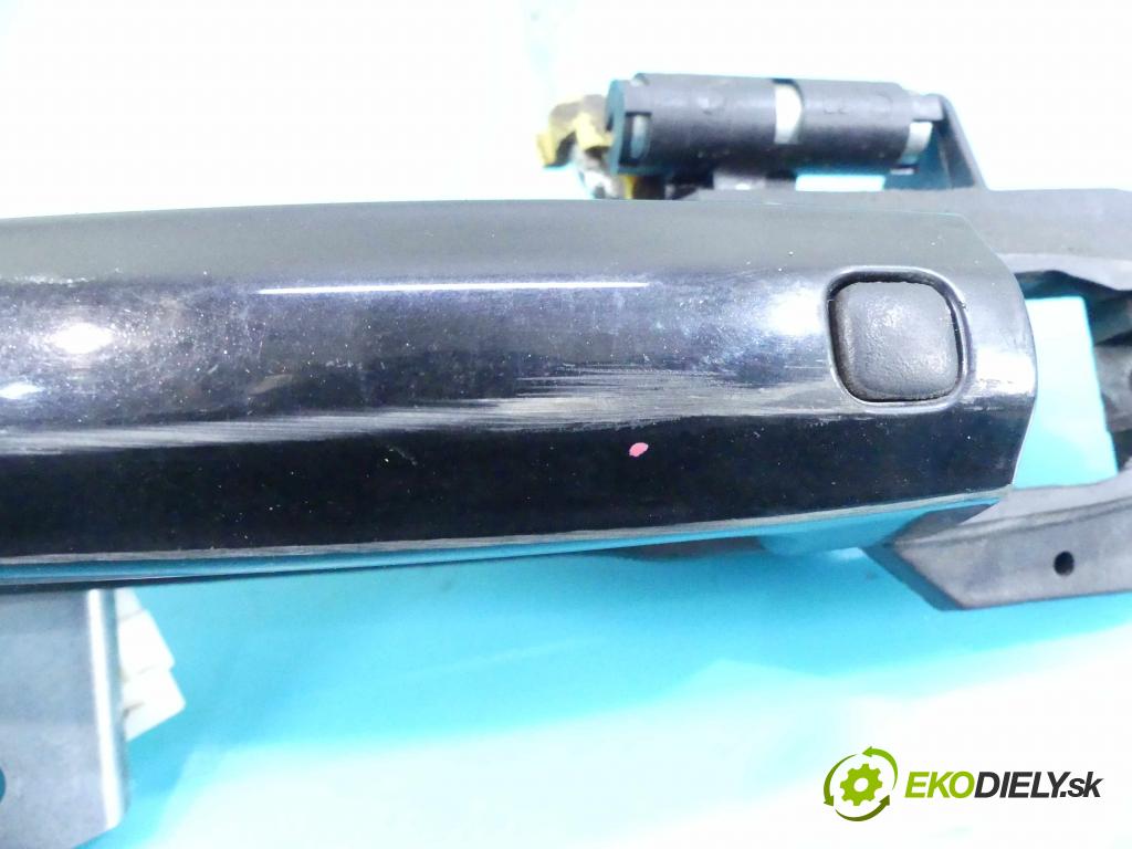 Suzuki Kizashi 2.4 178HP: manual 131 kW 2393 cm3 4- rukoväť predné ľavé mimo:  (Vonkajšie predné ľavé)