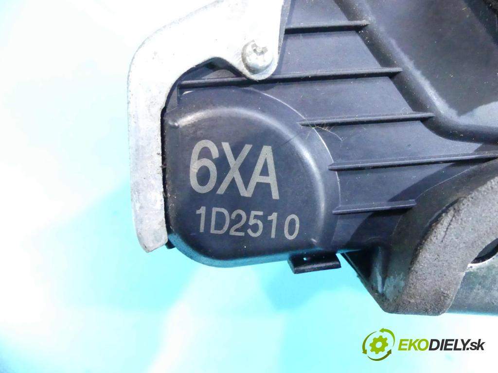 Suzuki Kizashi 2.4b 178KM manual 131 kW 2393 cm3 4- zámek přední levý 6XA1D2510