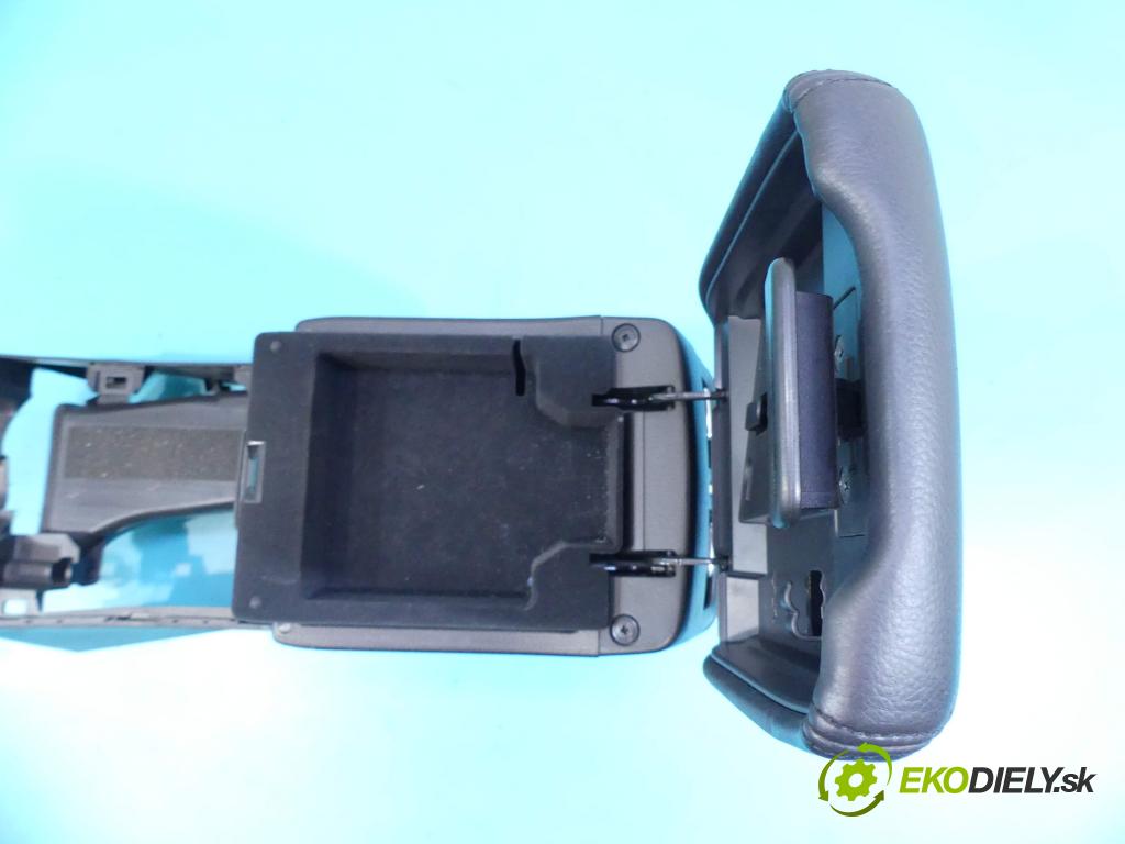 Suzuki Kizashi 2.4 178HP: manual 131 kW 2393 cm3 4- operadlo  (Lakťové opierky)