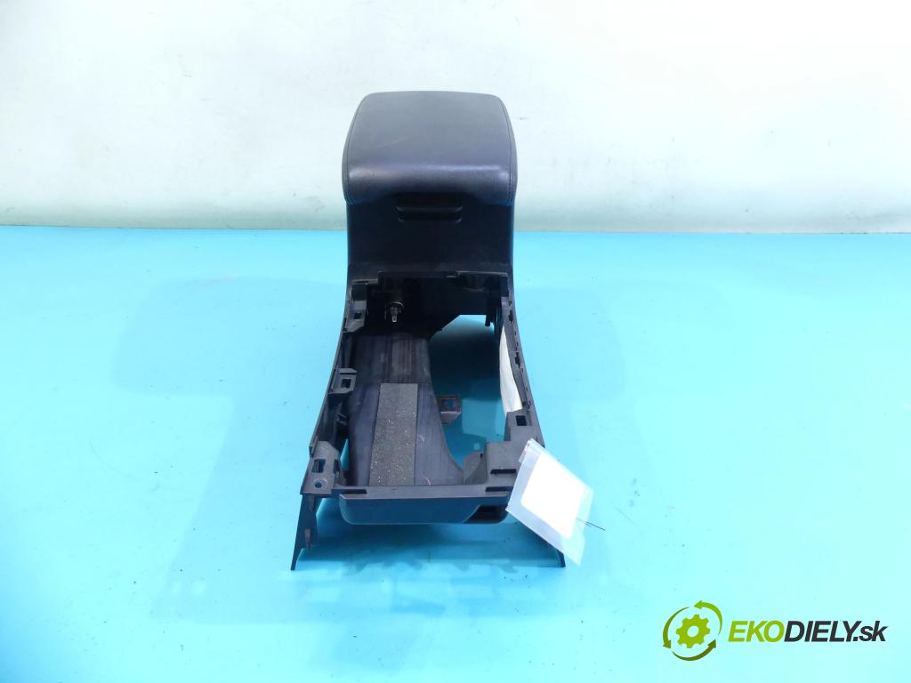 Suzuki Kizashi 2.4 178HP: manual 131 kW 2393 cm3 4- operadlo  (Lakťové opierky)