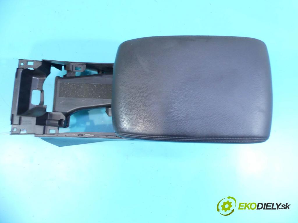 Suzuki Kizashi 2.4 178HP: manual 131 kW 2393 cm3 4- operadlo  (Lakťové opierky)