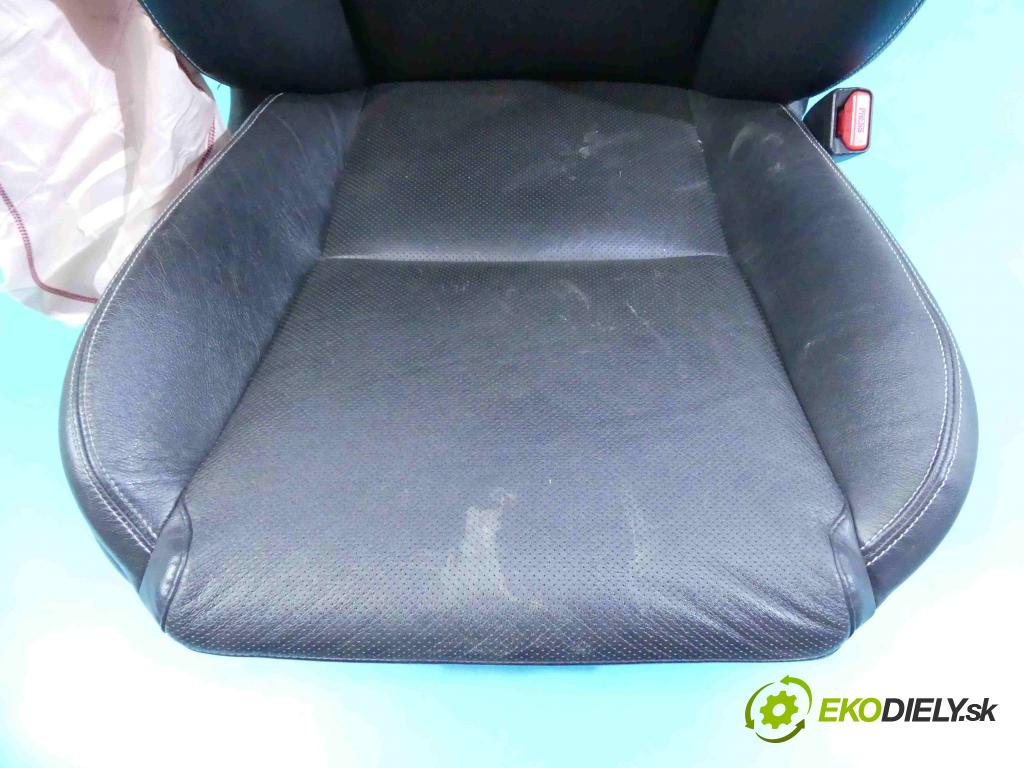 Suzuki Kizashi 2.4 178HP: manual 131 kW 2393 cm3 4- Sedačka pravý  (Sedačky, sedadlá)