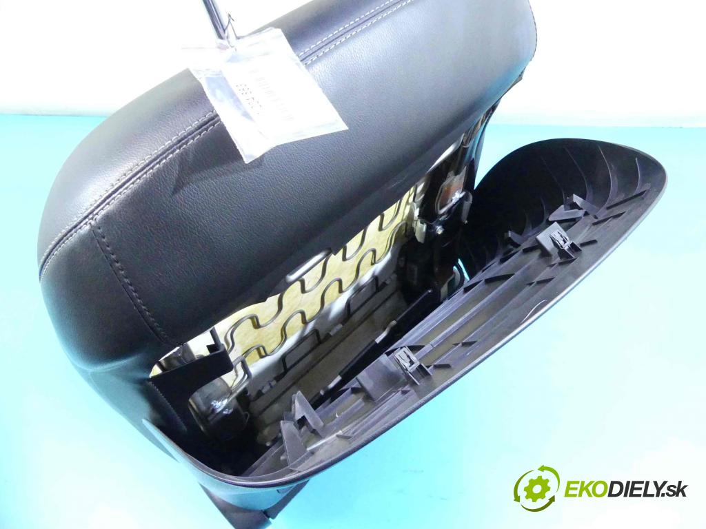 Suzuki Kizashi 2.4 178HP: manual 131 kW 2393 cm3 4- Sedačka pravý  (Sedačky, sedadlá)