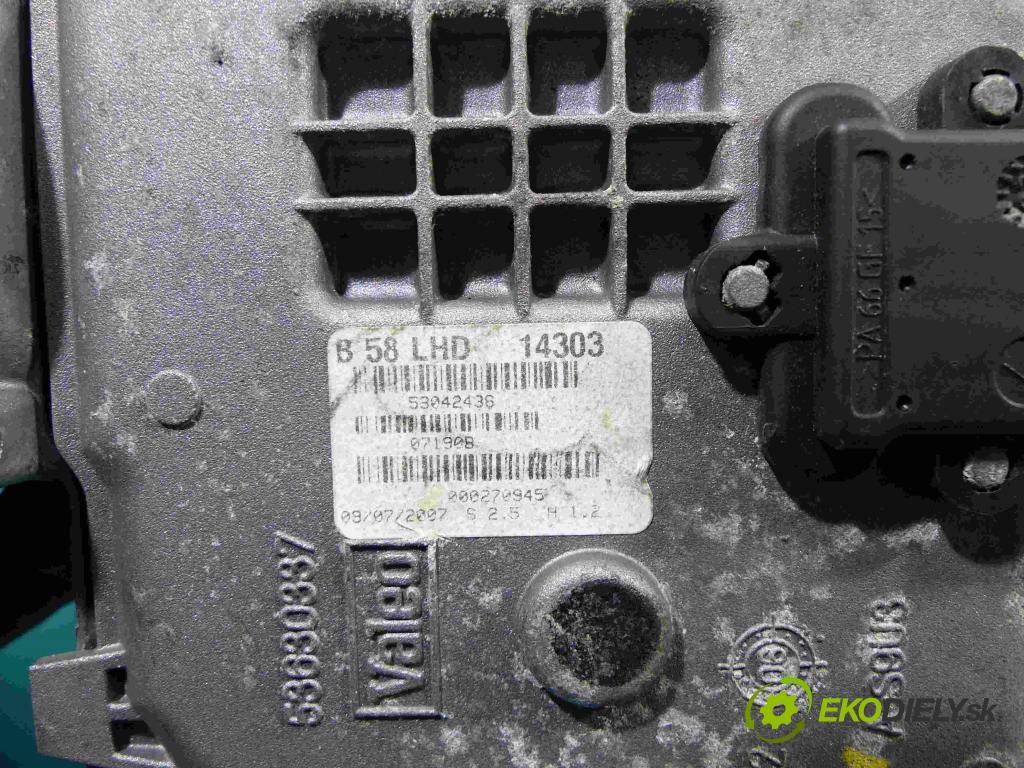 Citroen C4 Grand picasso 2.0 hdi 136 HP automatic 100 kW 1997 cm3 5- motor stieračov predné 53630337