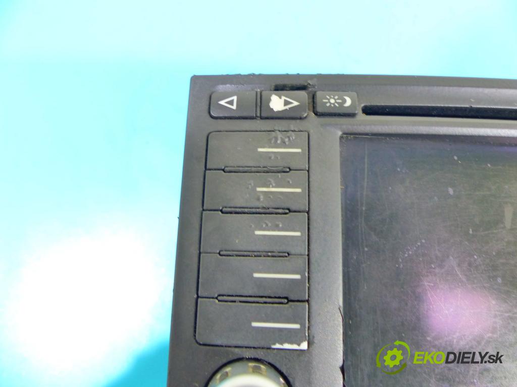 Vw Touareg I 2002-2010 2.5 tdi 174 HP manual 128 kW 2461 cm3 5- Radio továreň: 7L6035191B