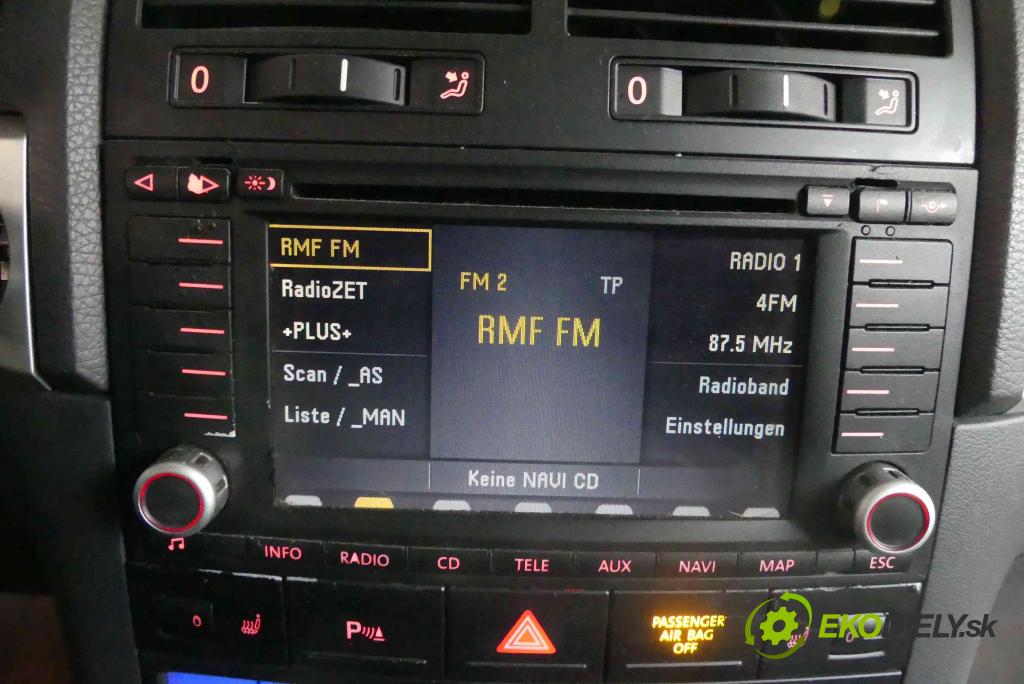 Vw Touareg I 2002-2010 2.5 tdi 174 HP manual 128 kW 2461 cm3 5- Radio továreň: 7L6035191B