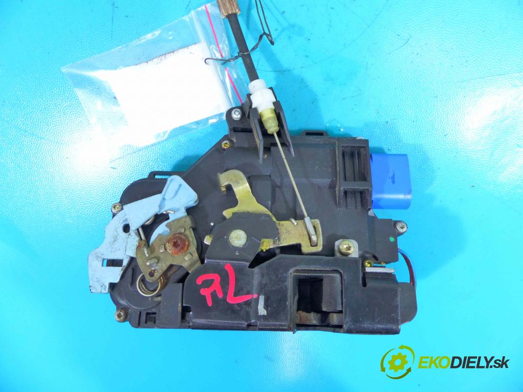 Vw Touareg I 2002-2010 2.5 tdi 174 hp manual 128 kW 2461 cm3 5- zámek přední levý 3D1837015