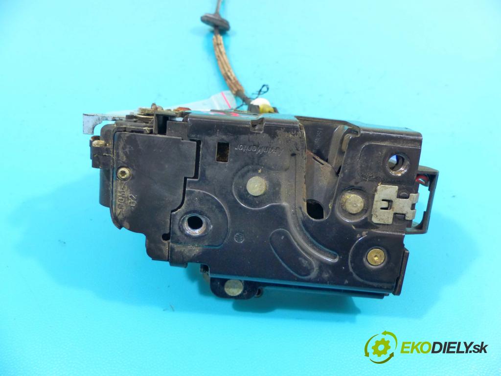 Vw Touareg I 2002-2010 2.5 tdi 174 hp manual 128 kW 2461 cm3 5- zámek přední levý 3D1837015