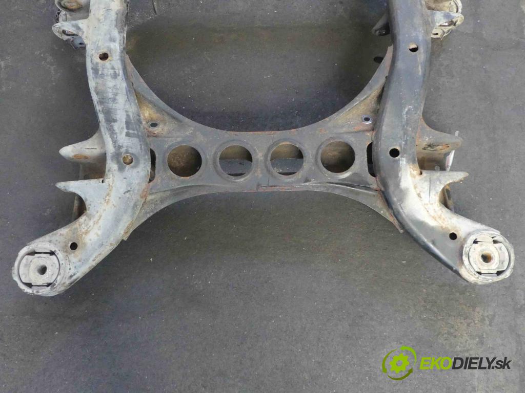 Vw Touareg I 2002-2010 2.5 tdi 174 hp manual 128 kW 2461 cm3 5- výztuha motoru