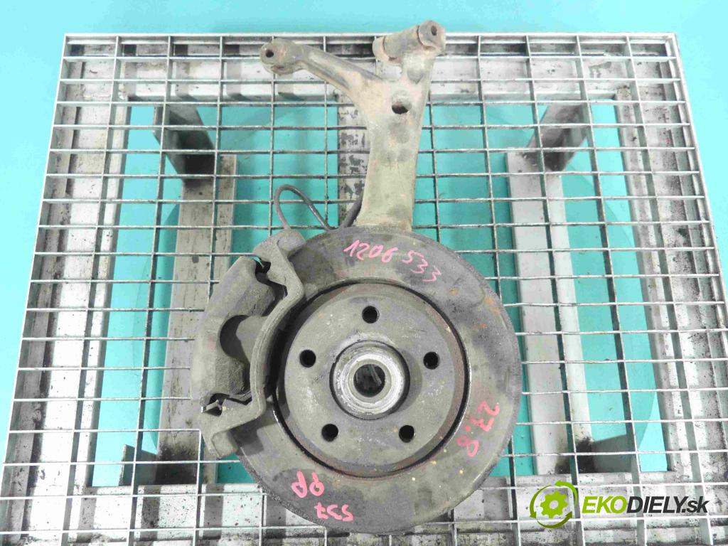 Audi A4 B5 1994-2001 1.9 tdi 90 HP manual 66 kW 1896 cm3 4- náboj pravé  (Náboje)