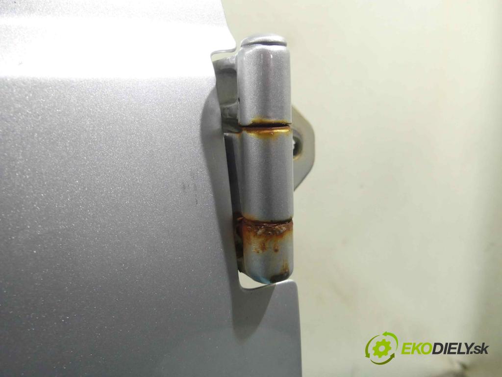 Honda CR-V II 2001-2006 2.0 16v 150 hp manual 110 kW 1998 cm3 5- zadní kufrové dveře  (Zadní kapoty)